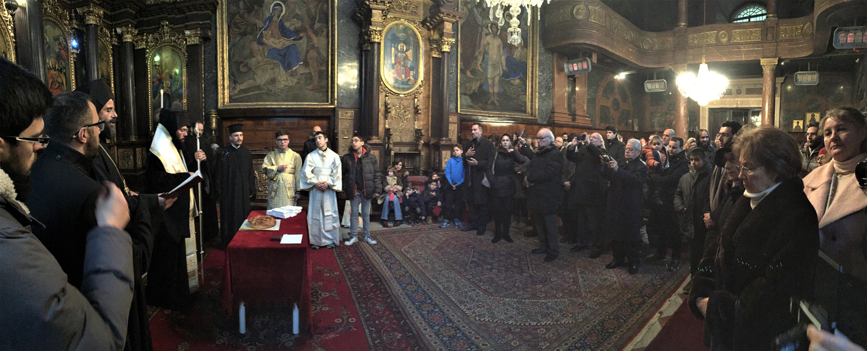 Segnung der Vasilopita am 1. Jänner 2017 in der Kathedrale zur Hl. Dreifaltigkeit 20170101kl 8