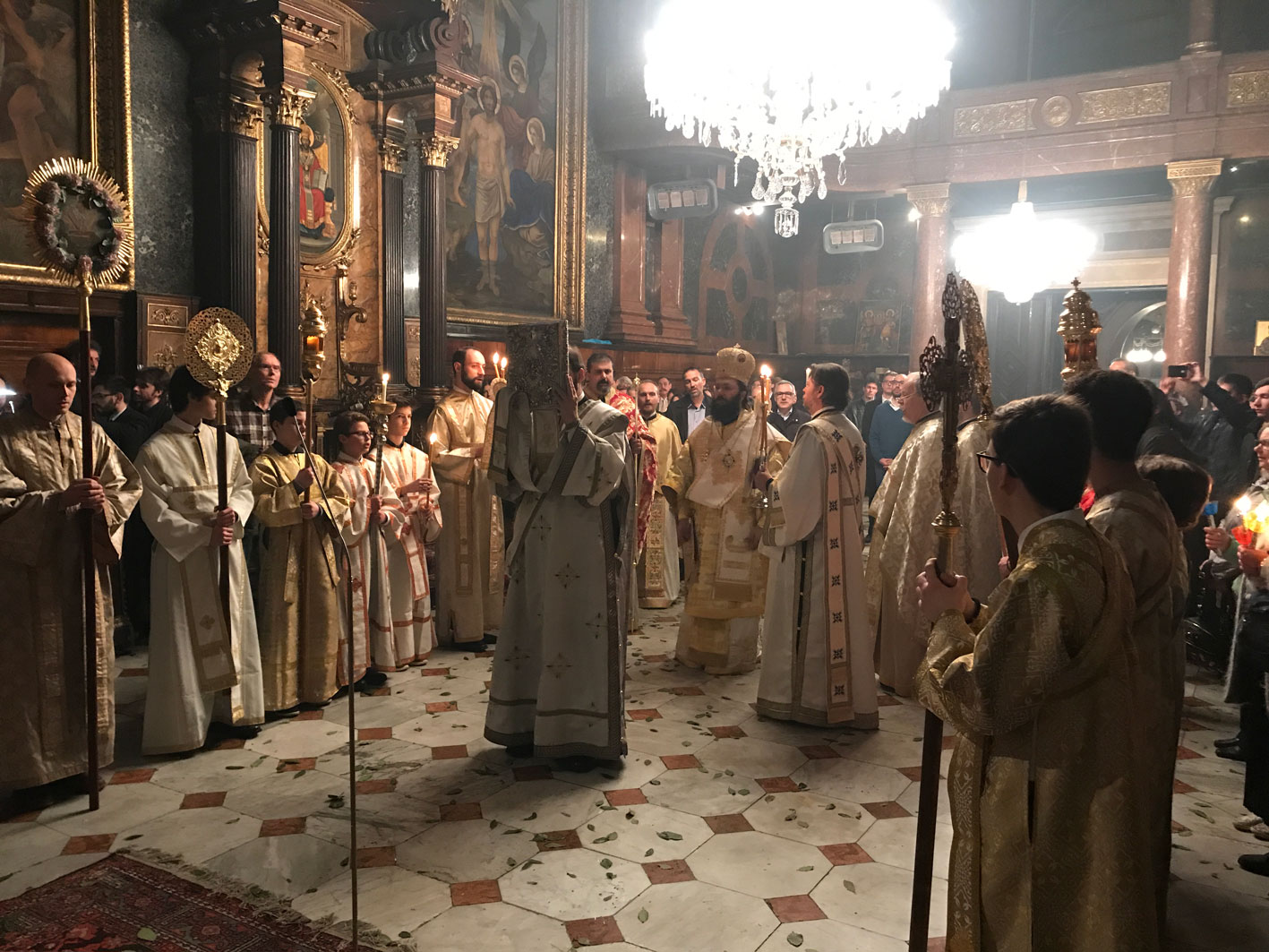In der Dreifaltigkeitskathedrale in Wien 2017 Ostern2017kl 8