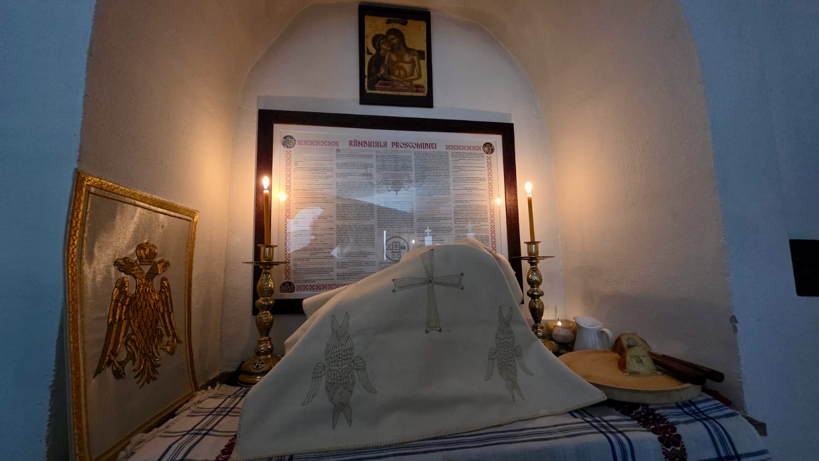 Ἀρχιερατικὴ Θεία Λειτουργία στὴν πανηγυρίζουσα Ἐνορία Ἁγίας Παρασκευῆς τῆς Ἐπιβατηνῆς στὸ Wiener Neustadt