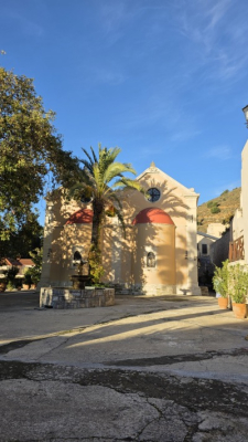 Τρισαρχιερατικὴ Θεία Λειτουργία στὴν Ἱερὰ Μονὴ Ἁγίου Γεωργίου Ἐπανωσήφη καὶ Ἀρχιερατικὸ Τρισάγιο εἰς μνήμην τοῦ Μητροπολίτου Αὐστρίας κυροῦ Μιχαήλ