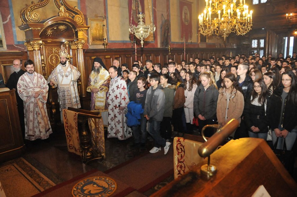 Μαθητική θεία Λειτουργία στή Βιέννη 2014
